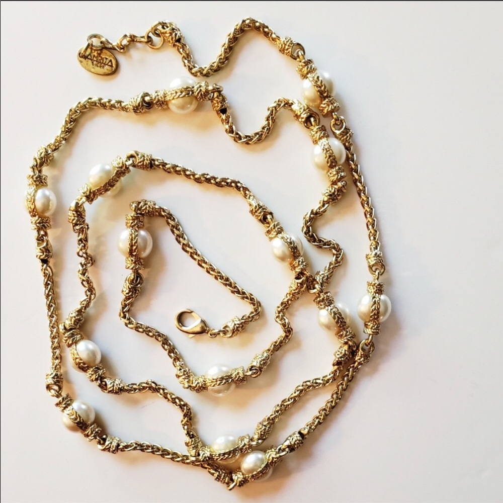 Pearl necklace